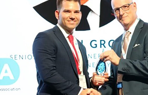 Roman Grod Receives the OEA Outstanding Employee Award